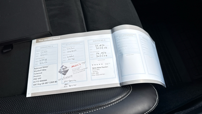 Volvo Xc40 2.0 T5 R DESIGN 5dr AWD Geartronic Petrol Estate